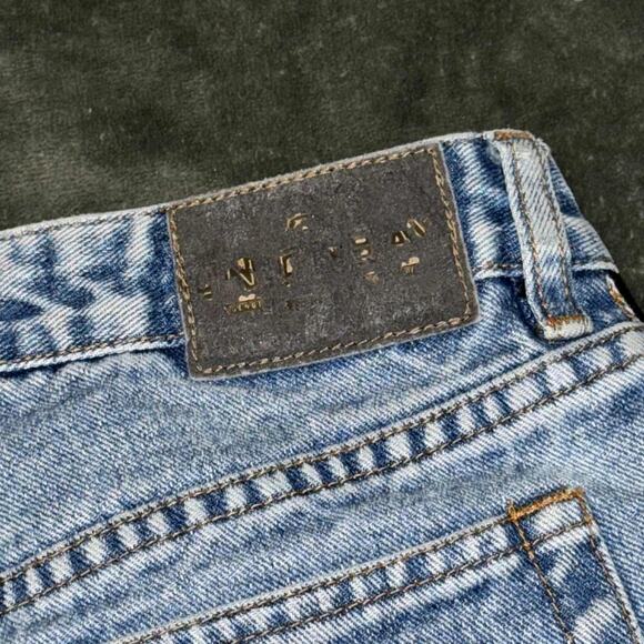 Vintage Unionbay Cut Off Shorts Women 7 Blue Denim Logo Cotton Mid Rise Beach - Picture 3 of 9